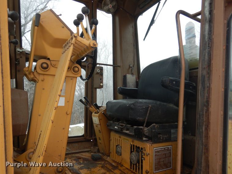 image for item HS9750 1982 Caterpillar 120G  motor grader