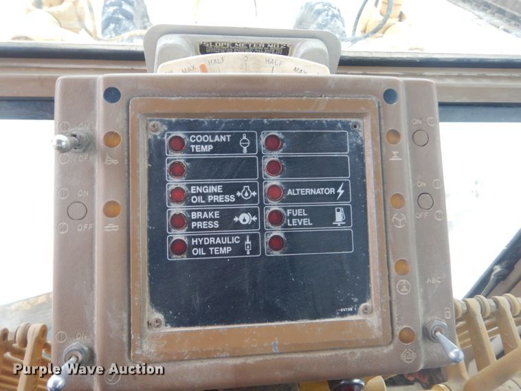 image for item HS9750 1982 Caterpillar 120G  motor grader