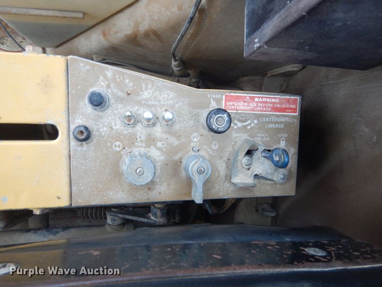 image for item HS9750 1982 Caterpillar 120G  motor grader