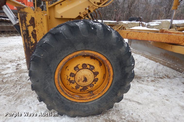 image for item HS9750 1982 Caterpillar 120G  motor grader