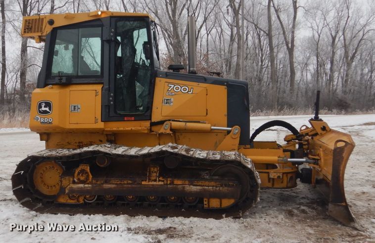 image for item HS9752 2011 John Deere 700J LGP  dozer