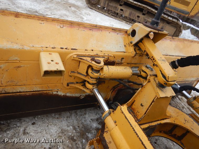 image for item HS9752 2011 John Deere 700J LGP  dozer