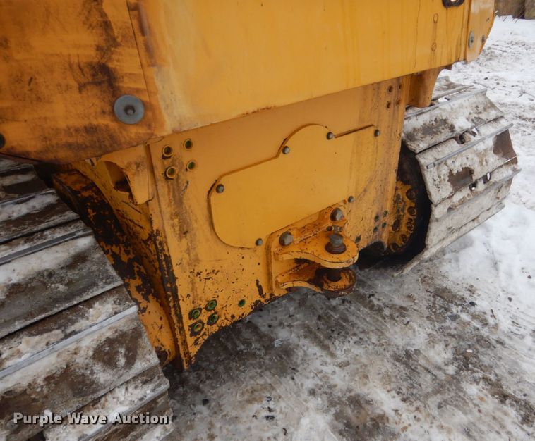 image for item HS9752 2011 John Deere 700J LGP  dozer