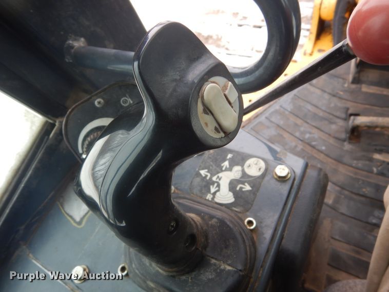 image for item HS9752 2011 John Deere 700J LGP  dozer