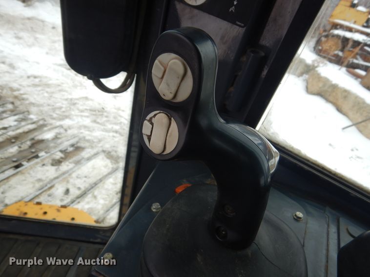 image for item HS9752 2011 John Deere 700J LGP  dozer