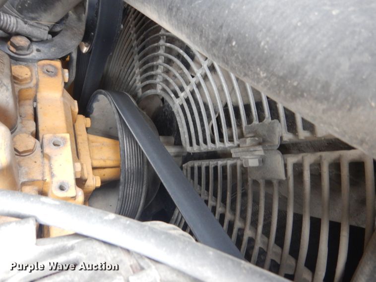 image for item HS9752 2011 John Deere 700J LGP  dozer