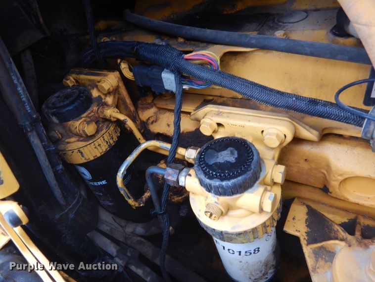 image for item HS9752 2011 John Deere 700J LGP  dozer