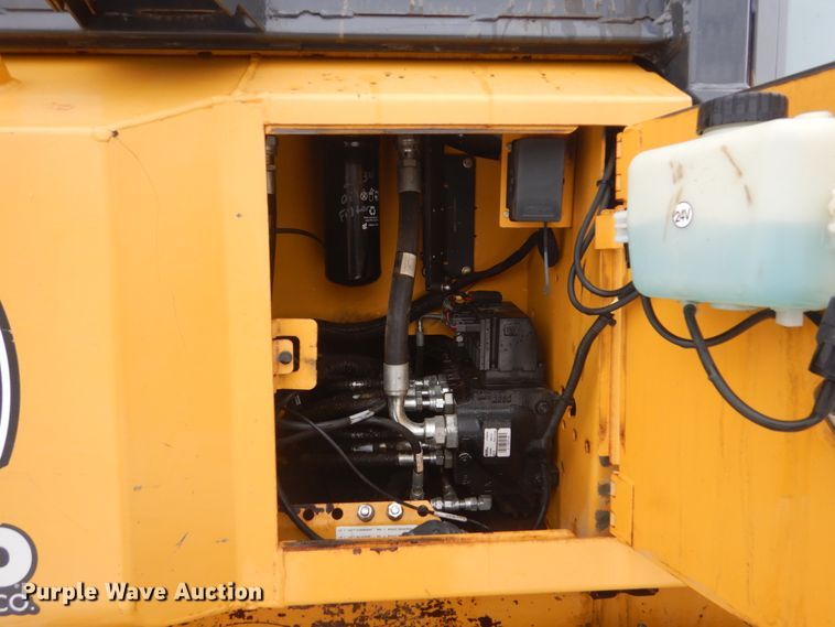 image for item HS9752 2011 John Deere 700J LGP  dozer