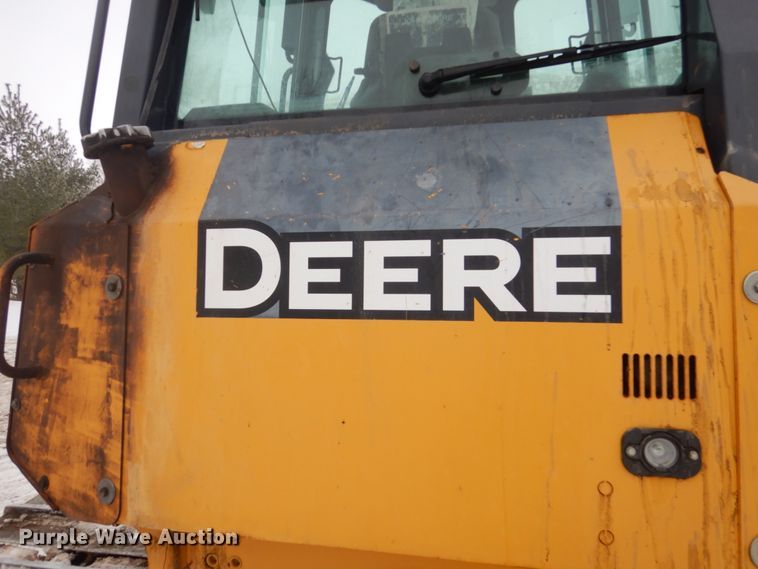 image for item HS9752 2011 John Deere 700J LGP  dozer