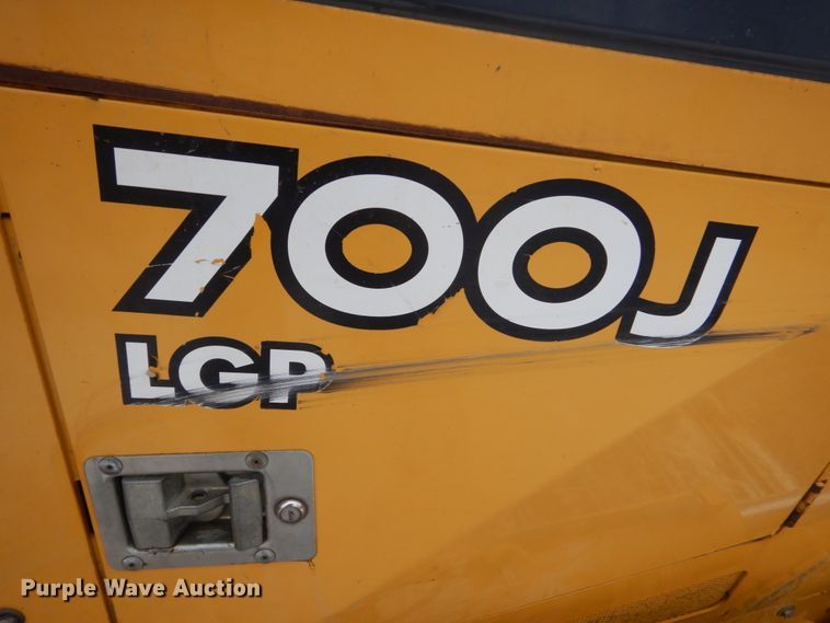 image for item HS9752 2011 John Deere 700J LGP  dozer