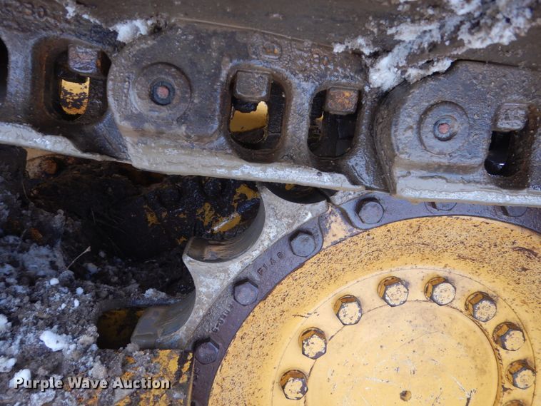 image for item HS9752 2011 John Deere 700J LGP  dozer