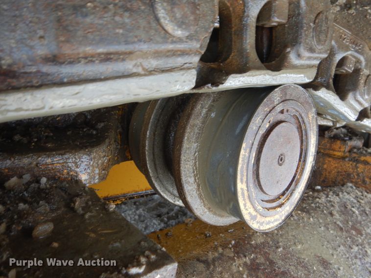 image for item HS9752 2011 John Deere 700J LGP  dozer