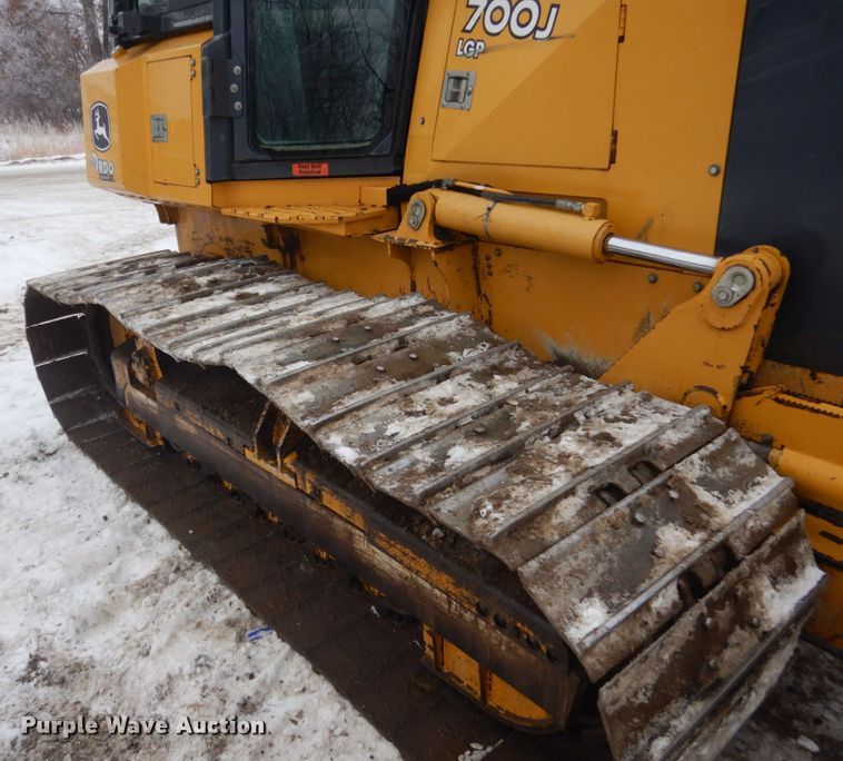 image for item HS9752 2011 John Deere 700J LGP  dozer