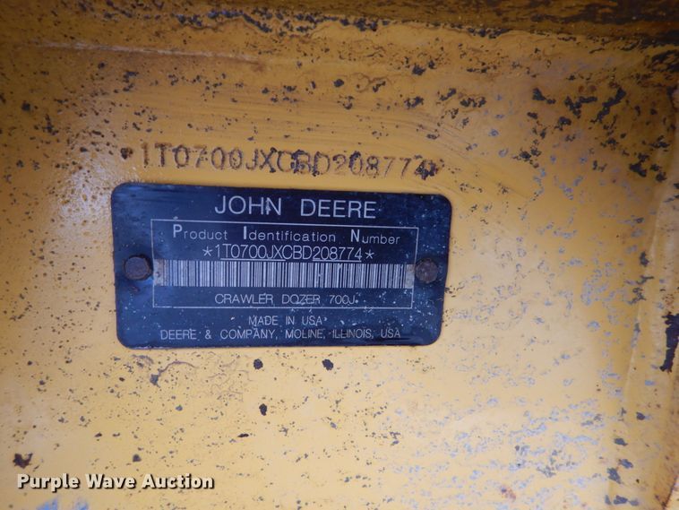 image for item HS9752 2011 John Deere 700J LGP  dozer