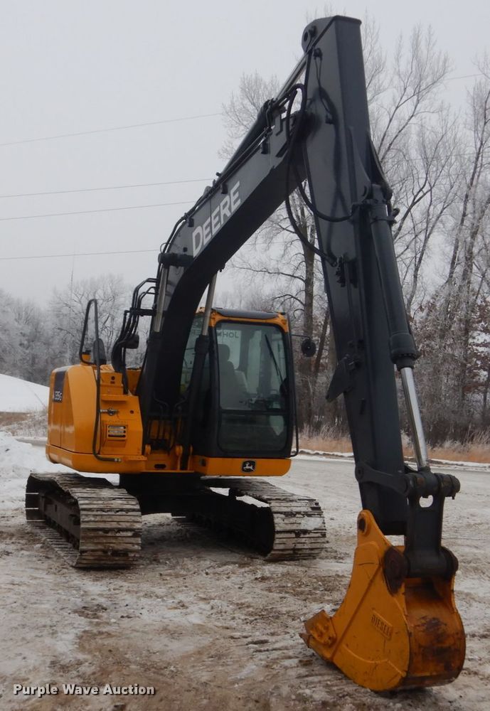 image for item HS9755 2014 John Deere 135G  excavator
