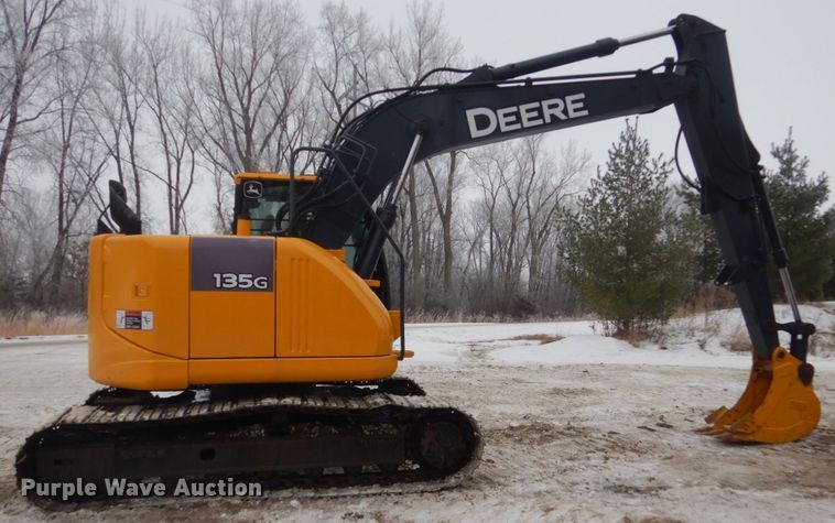 image for item HS9755 2014 John Deere 135G  excavator