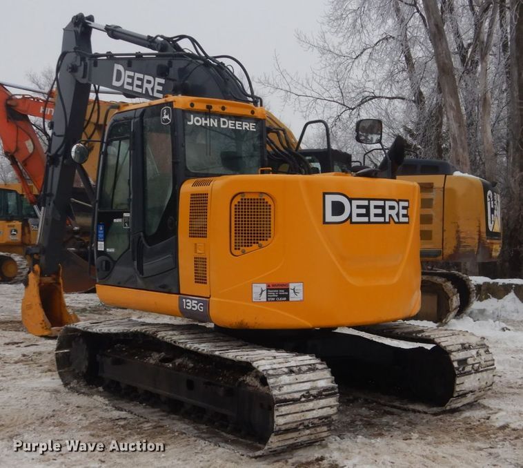 image for item HS9755 2014 John Deere 135G  excavator