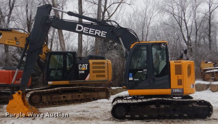 image for item HS9755 2014 John Deere 135G  excavator