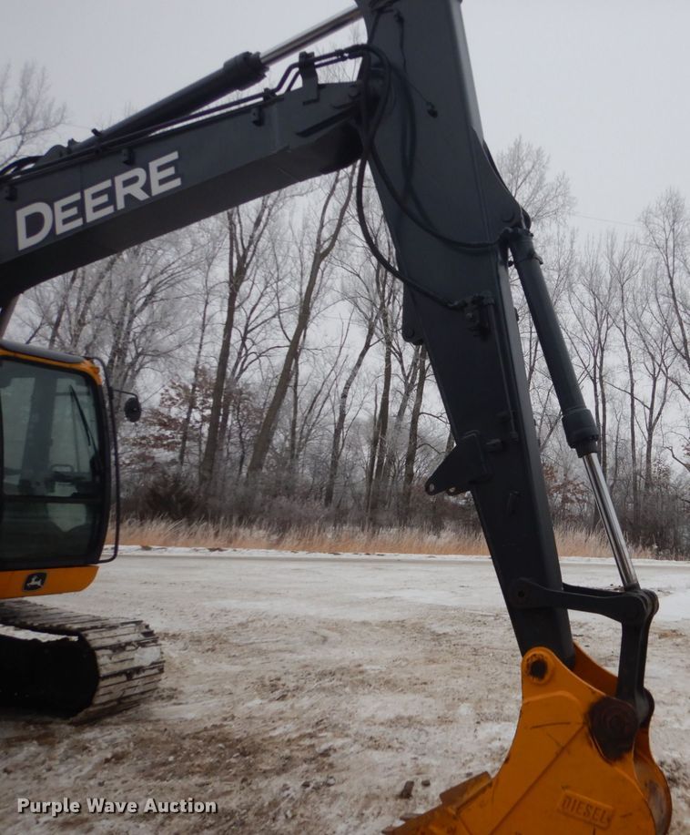 image for item HS9755 2014 John Deere 135G  excavator