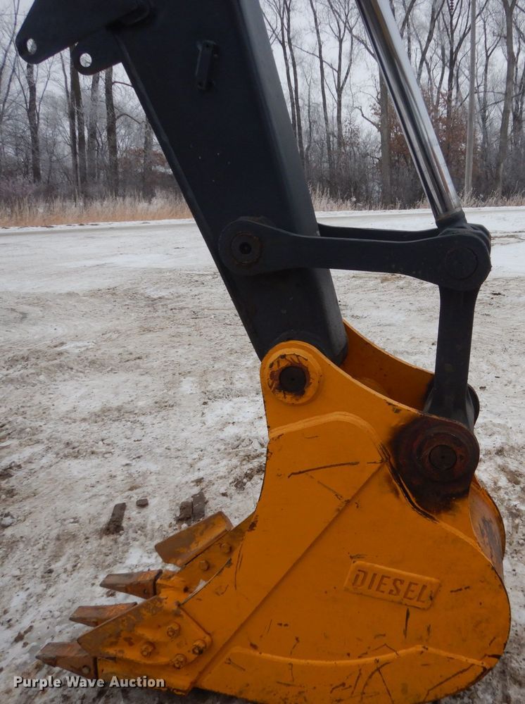 image for item HS9755 2014 John Deere 135G  excavator