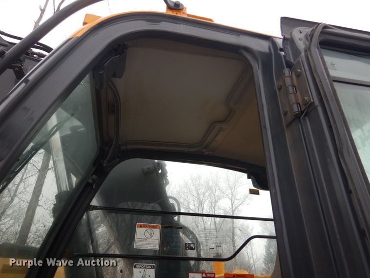 image for item HS9755 2014 John Deere 135G  excavator