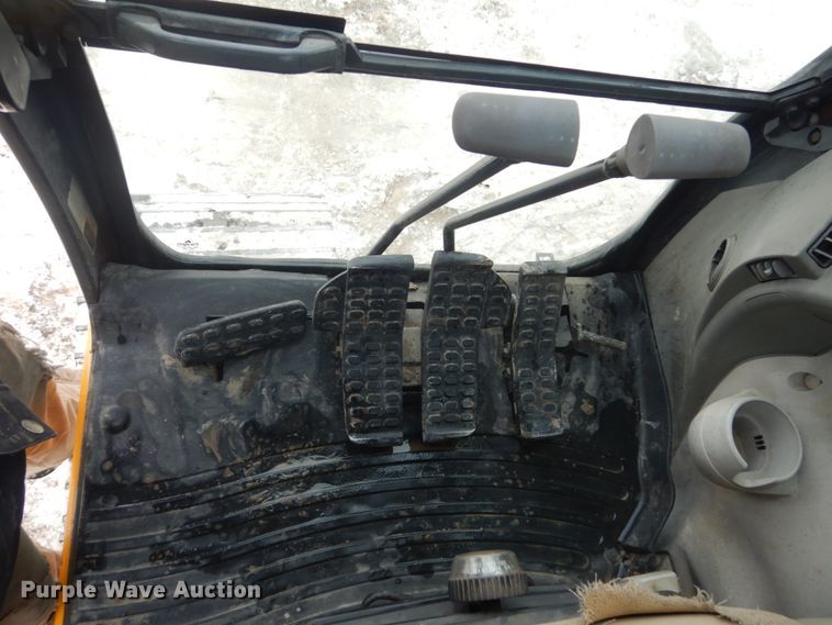 image for item HS9755 2014 John Deere 135G  excavator