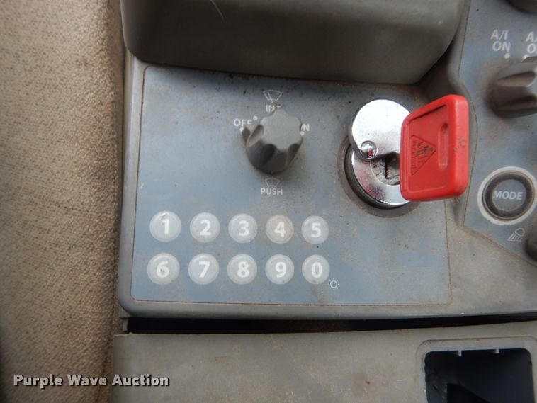 image for item HS9755 2014 John Deere 135G  excavator