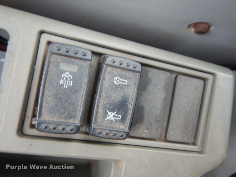 image for item HS9755 2014 John Deere 135G  excavator