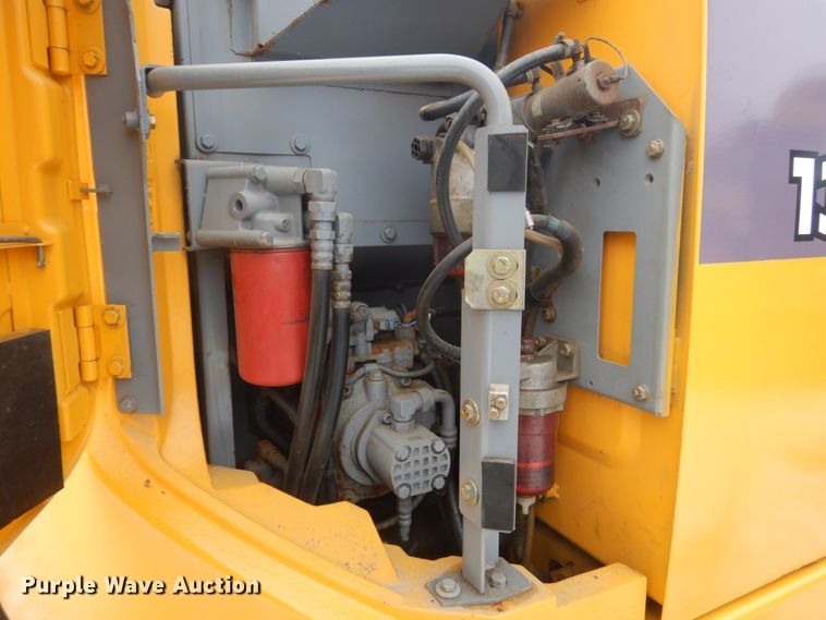 image for item HS9755 2014 John Deere 135G  excavator