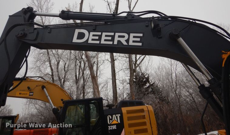 image for item HS9755 2014 John Deere 135G  excavator