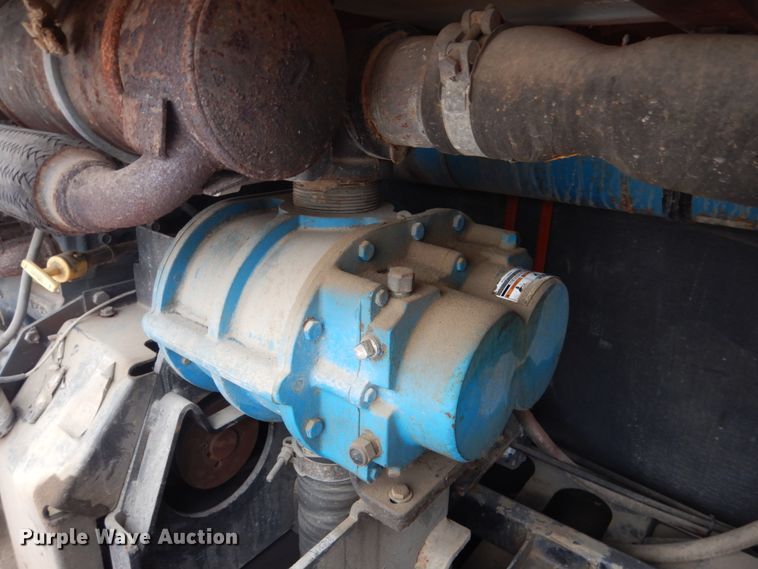 image for item HS9756 2009 Ditch Witch FX30  vacuum excavator