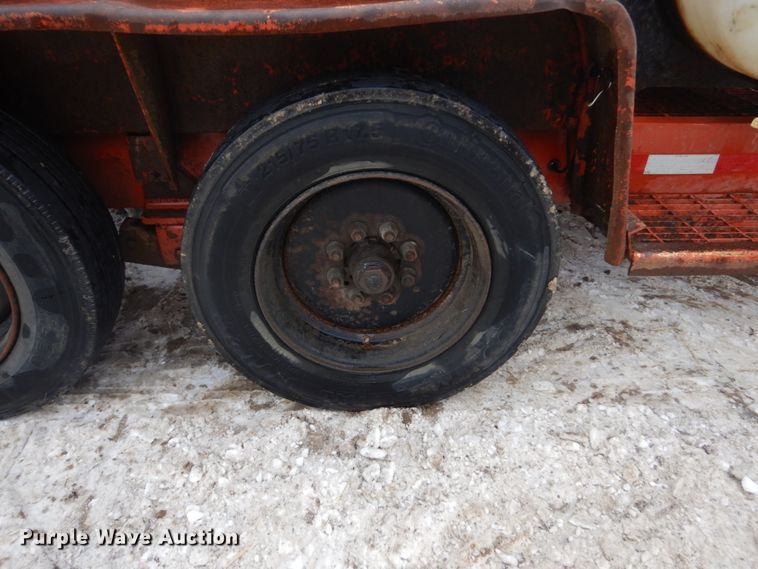 image for item HS9756 2009 Ditch Witch FX30  vacuum excavator