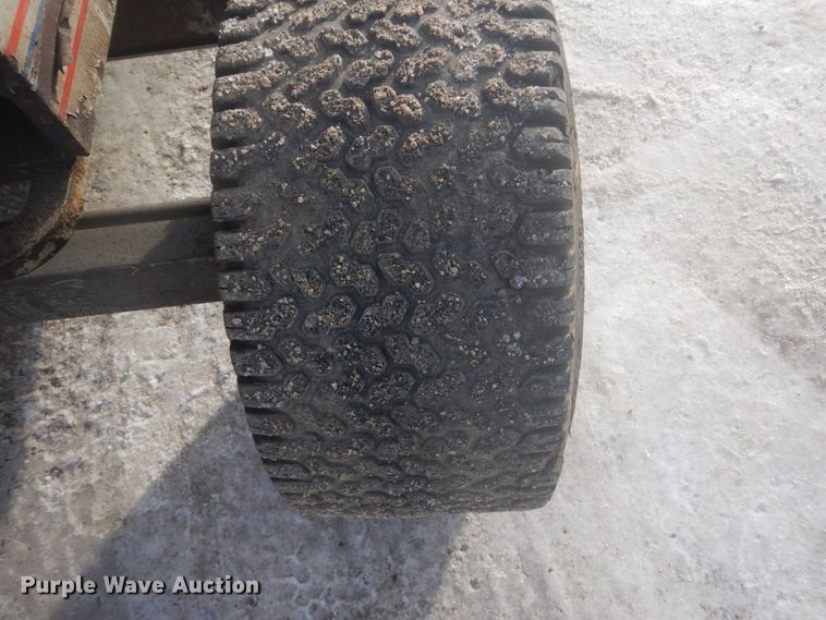 image for item HS9761 2000 Skyjack SJIII 6832  scissor lift