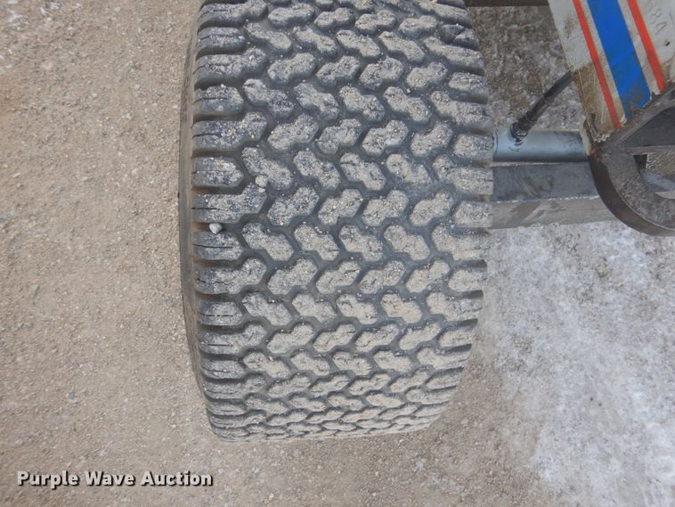 image for item HS9761 2000 Skyjack SJIII 6832  scissor lift