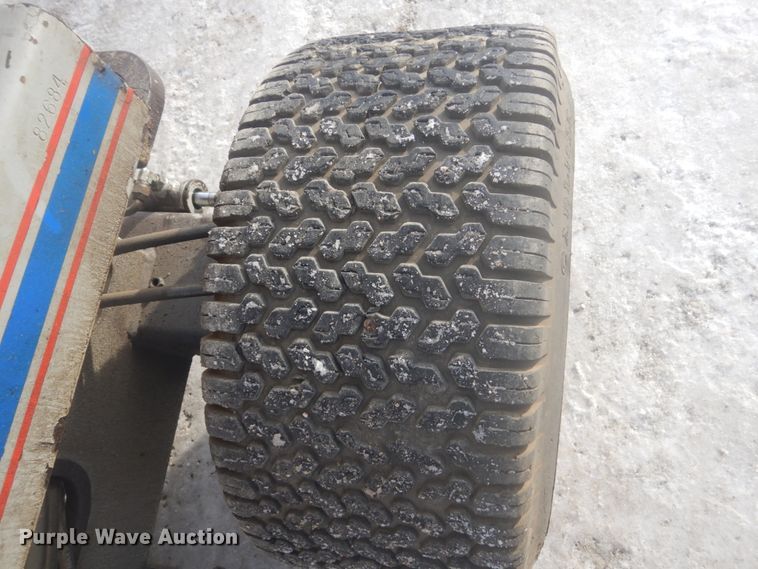 image for item HS9761 2000 Skyjack SJIII 6832  scissor lift