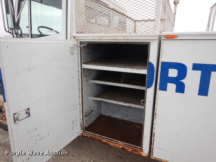 image for item HU9991 1999 Freightliner FL60  utility / service truck