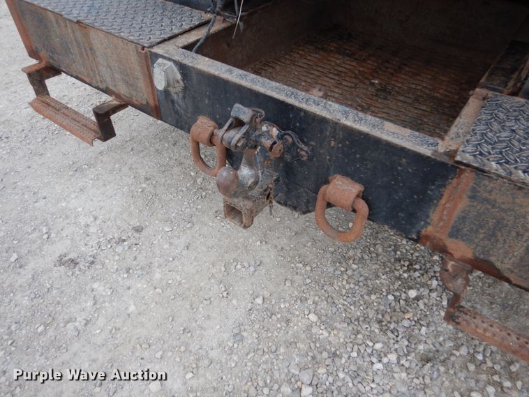 image for item HU9991 1999 Freightliner FL60  utility / service truck