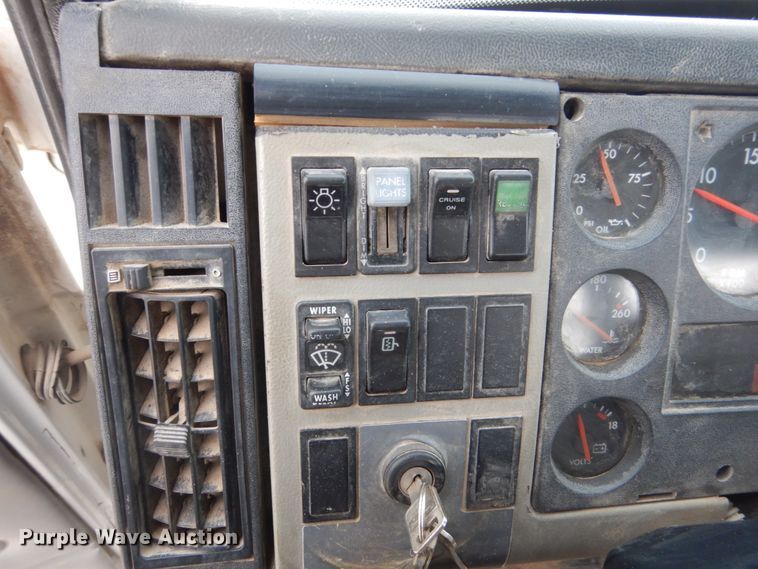 image for item HU9991 1999 Freightliner FL60  utility / service truck