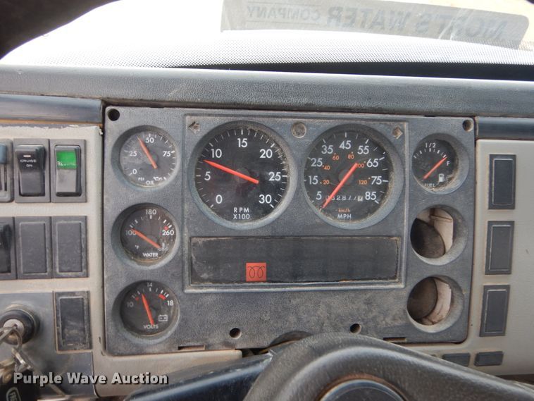 image for item HU9991 1999 Freightliner FL60  utility / service truck