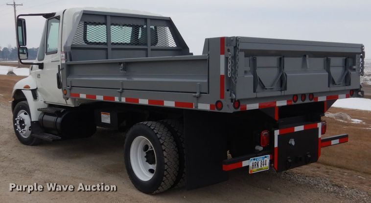 image for item HU9992 2006 International 4200  dump truck