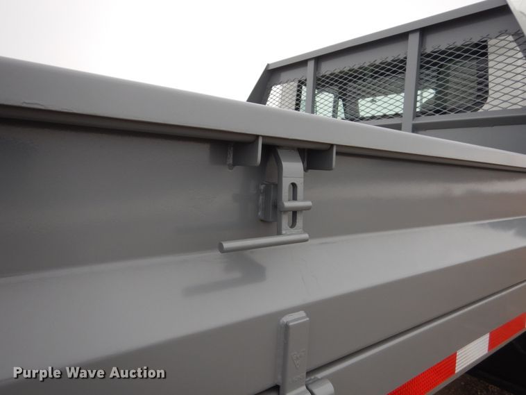 image for item HU9992 2006 International 4200  dump truck