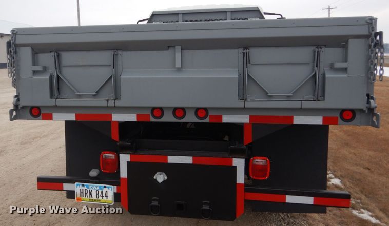 image for item HU9992 2006 International 4200  dump truck