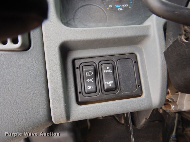 image for item HU9992 2006 International 4200  dump truck