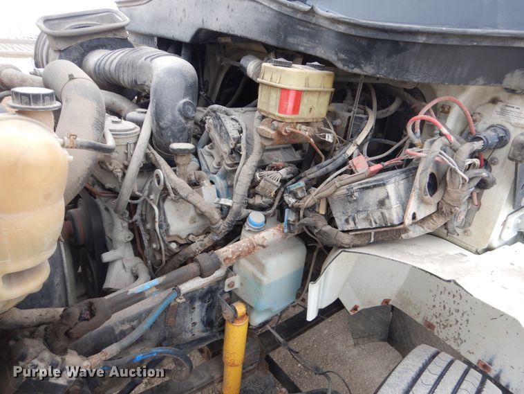 image for item HU9992 2006 International 4200  dump truck