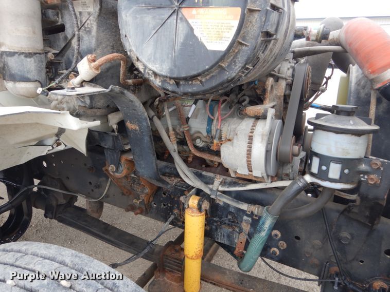 image for item HU9992 2006 International 4200  dump truck