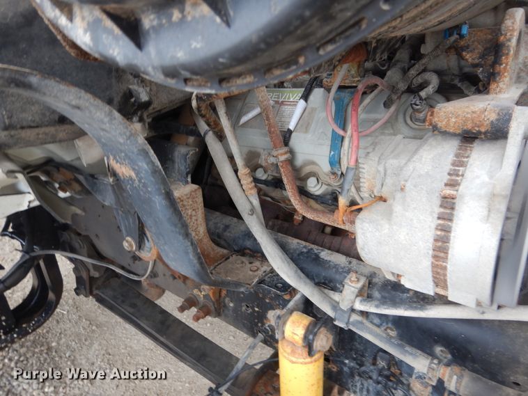 image for item HU9992 2006 International 4200  dump truck