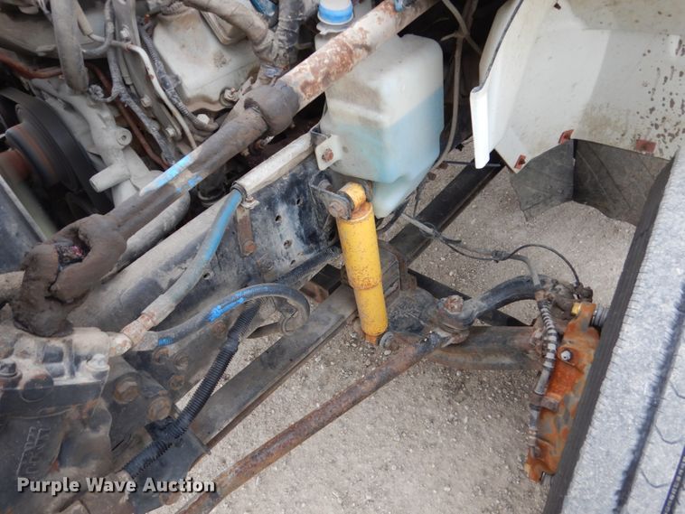 image for item HU9992 2006 International 4200  dump truck