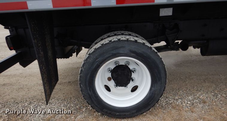 image for item HU9992 2006 International 4200  dump truck