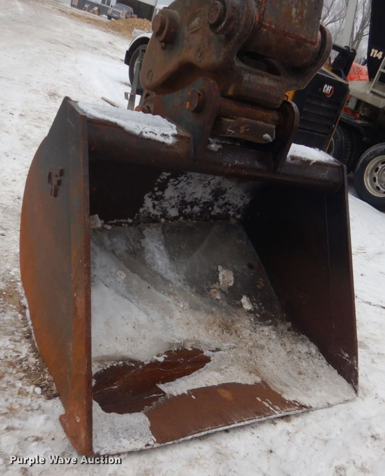 image for item HU9997 2006 Hitachi ZX240LC-3  excavator