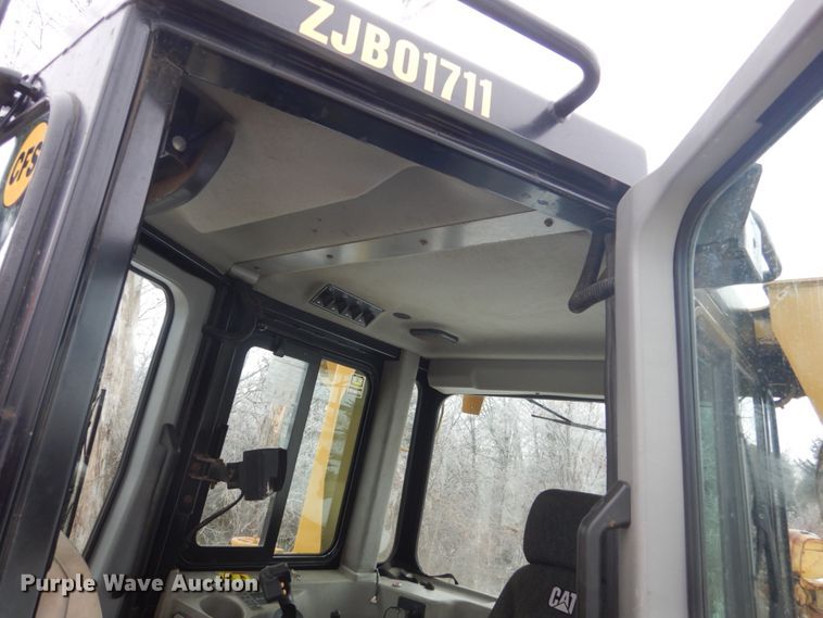 image for item HU9998 2014 Caterpillar D6T LGP  dozer